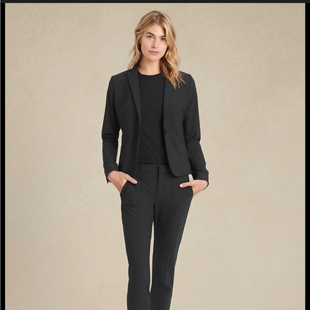 Banana Republic CLASSIC-FIT WASHABLE ITALIAN WOOL-BLEND BLAZER